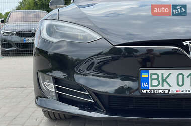 Лифтбек Tesla Model S 2018 в 