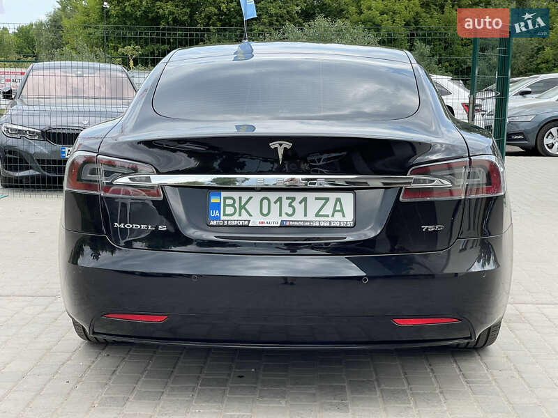 Лифтбек Tesla Model S 2018 в Бердичеве