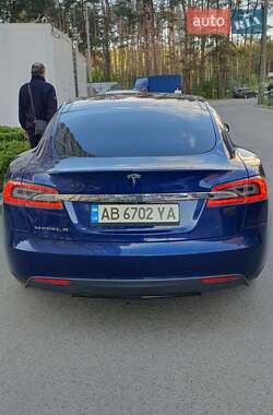 Лифтбек Tesla Model S 2015 в Ирпене