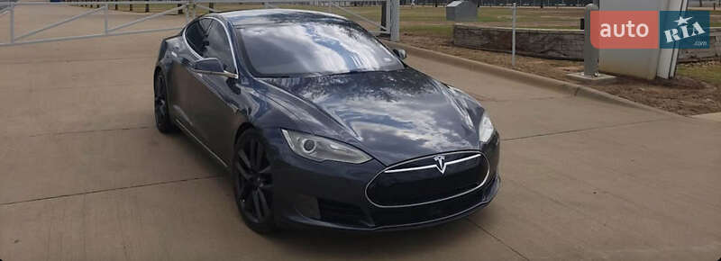 Ліфтбек Tesla Model S 2015 в Львові фото 6 Ліфтбек Tesla Model S 2015 в Львові