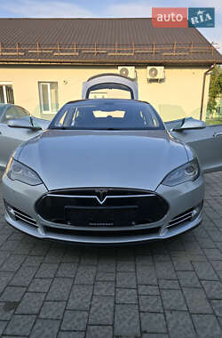 Лифтбек Tesla Model S 2013 в Львове