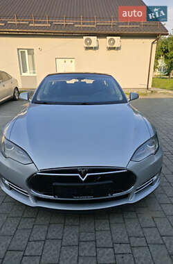 Лифтбек Tesla Model S 2013 в 