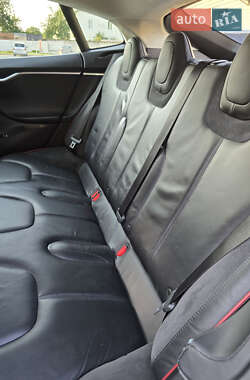 Лифтбек Tesla Model S 2013 в 