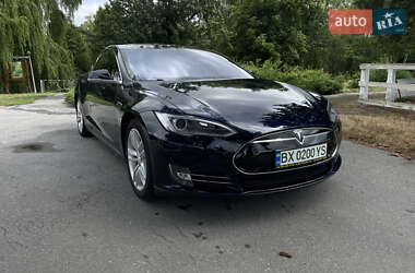 Ліфтбек Tesla Model S 2013 в 