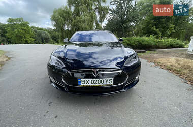 Ліфтбек Tesla Model S 2013 в 