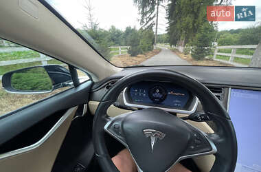 Ліфтбек Tesla Model S 2013 в 