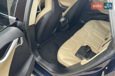 Ліфтбек Tesla Model S 2013 в 