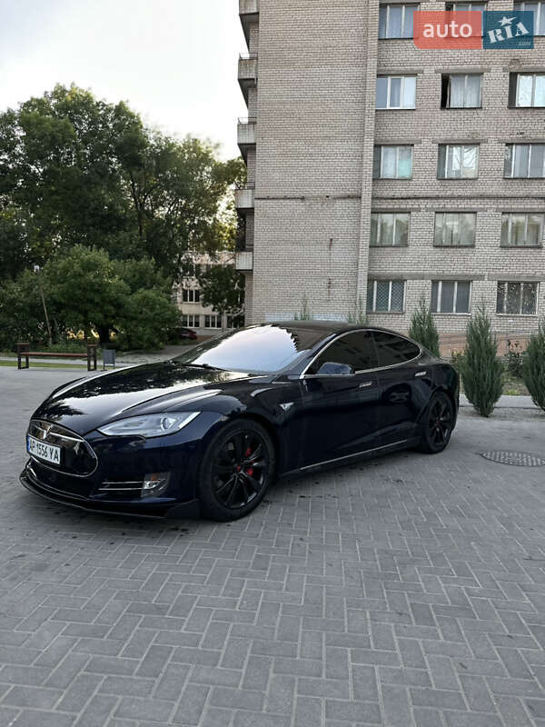 Ліфтбек Tesla Model S 2014 в Запоріжжі