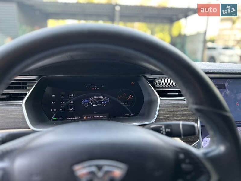 Ліфтбек Tesla Model S 2014 в Запоріжжі