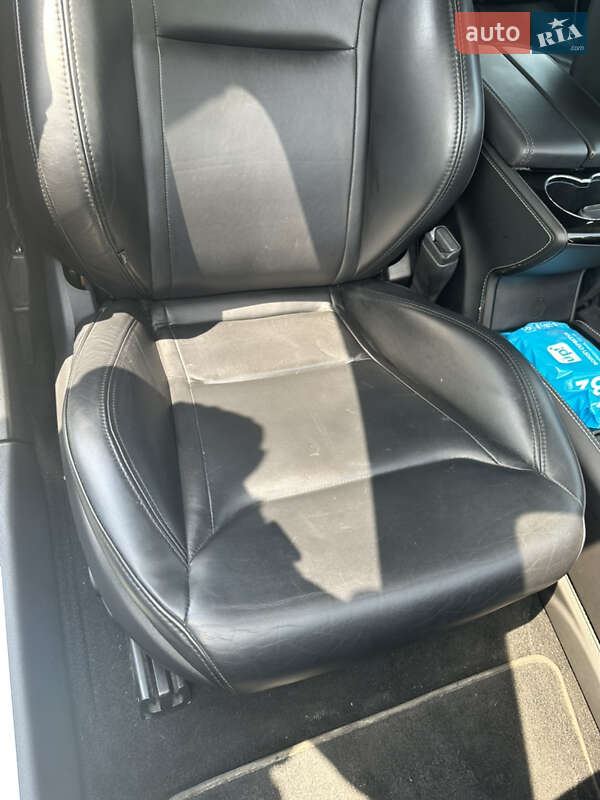 Лифтбек Tesla Model S 2015 в Днепре