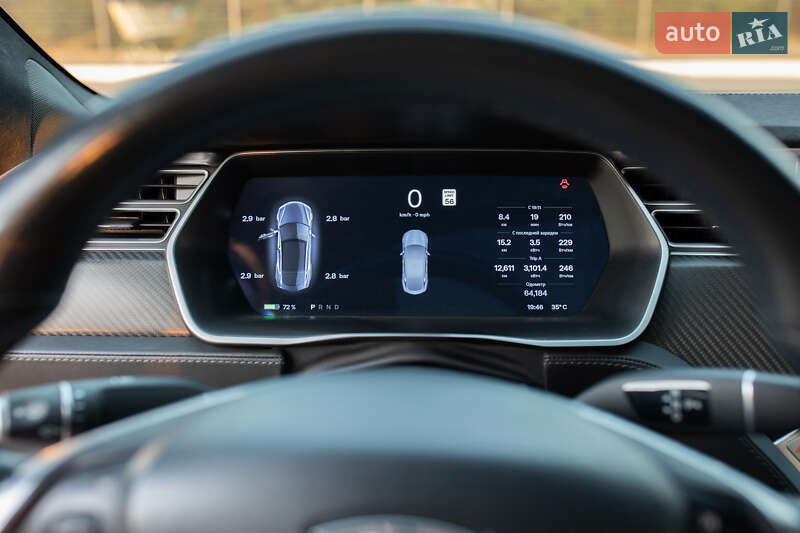 Лифтбек Tesla Model S 2017 в Днепре