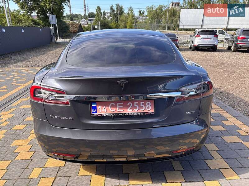 Ліфтбек Tesla Model S 2017 в Львові