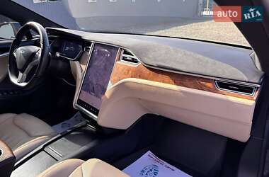 Ліфтбек Tesla Model S 2017 в 