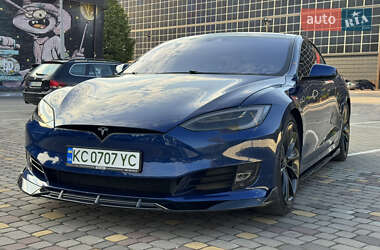 Ліфтбек Tesla Model S 2016 в Луцьку