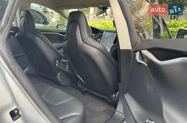 Ліфтбек Tesla Model S 2014 в 