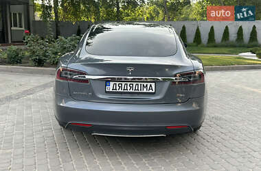Лифтбек Tesla Model S 2013 в 