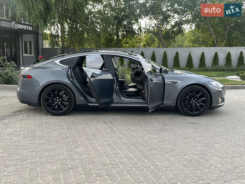 Лифтбек Tesla Model S 2013 в Кропивницком