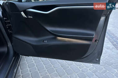 Лифтбек Tesla Model S 2013 в 