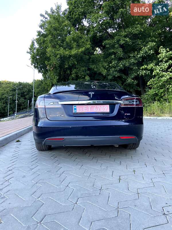 Лифтбек Tesla Model S 2014 в Тернополе