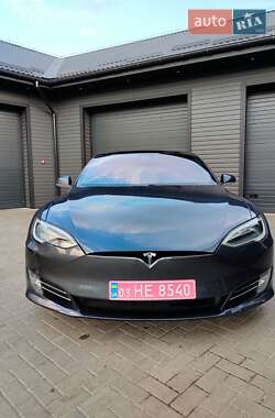 Лифтбек Tesla Model S 2016 в 
