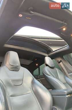 Лифтбек Tesla Model S 2016 в 