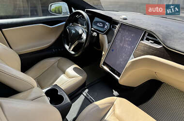 Лифтбек Tesla Model S 2016 в 