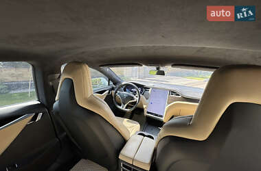 Лифтбек Tesla Model S 2016 в 
