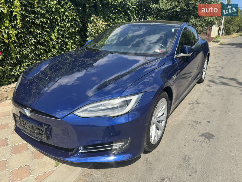 Лифтбек Tesla Model S 2017 в Одессе