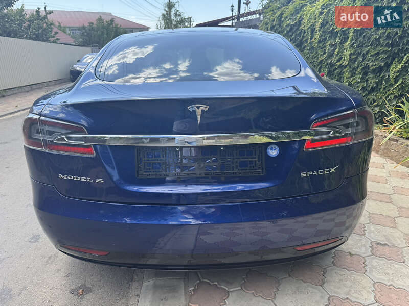 Лифтбек Tesla Model S 2017 в Одессе