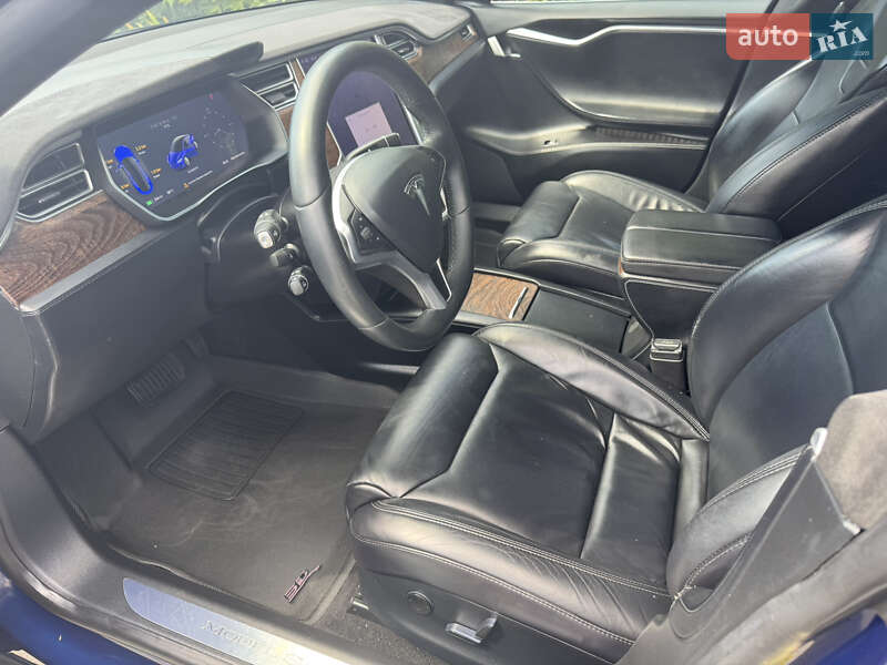 Лифтбек Tesla Model S 2017 в Одессе