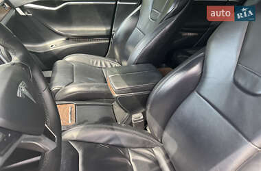 Лифтбек Tesla Model S 2017 в 