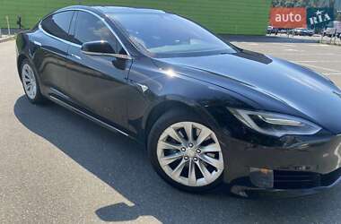Ліфтбек Tesla Model S 2016 в 