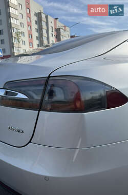 Лифтбек Tesla Model S 2018 в 