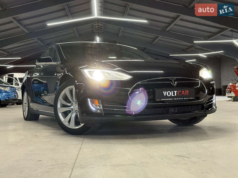 Tesla Model S 2016