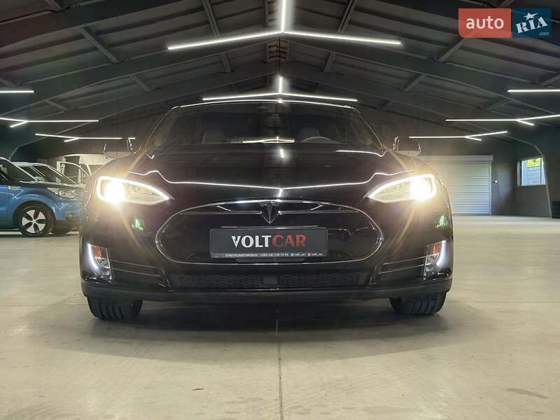 Лифтбек Tesla Model S 2016 в Владимире