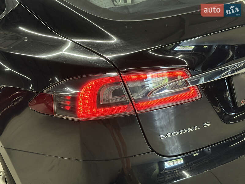 Лифтбек Tesla Model S 2016 в Владимире