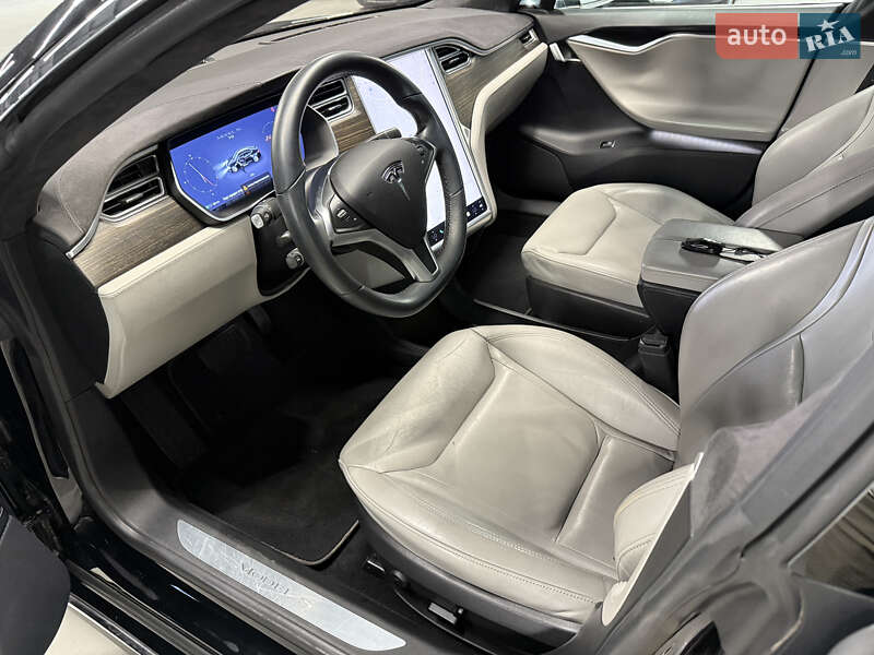 Лифтбек Tesla Model S 2016 в Владимире
