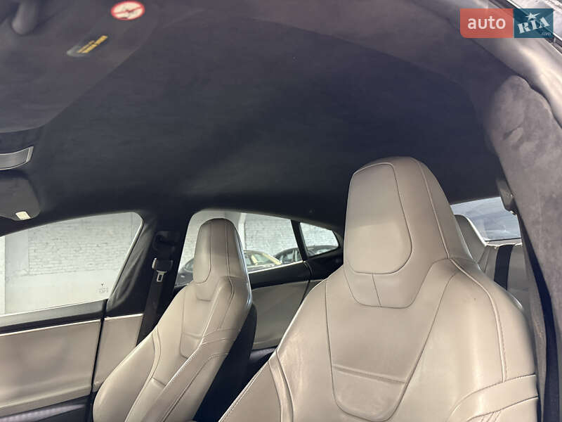 Лифтбек Tesla Model S 2016 в Владимире