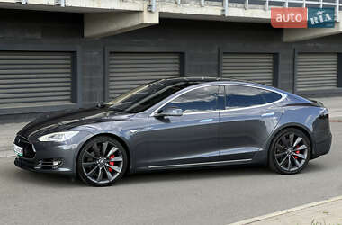 Лифтбек Tesla Model S 2016 в 