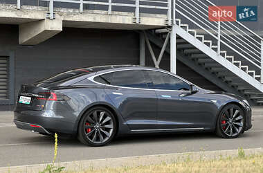 Лифтбек Tesla Model S 2016 в 
