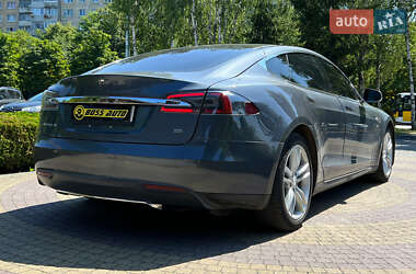 Лифтбек Tesla Model S 2014 в 