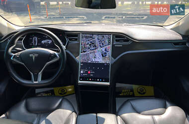 Лифтбек Tesla Model S 2014 в 