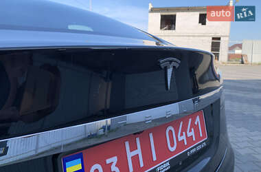 Лифтбек Tesla Model S 2013 в 