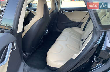 Лифтбек Tesla Model S 2013 в 