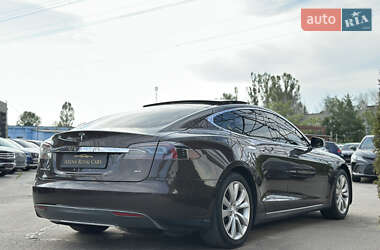 Лифтбек Tesla Model S 2013 в 