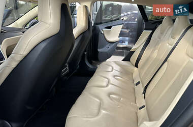 Лифтбек Tesla Model S 2013 в 