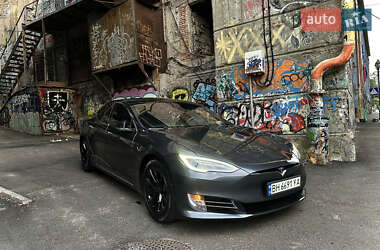 Ліфтбек Tesla Model S 2017 в Одесі