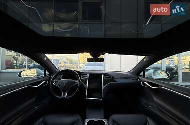 Лифтбек Tesla Model S 2016 в 