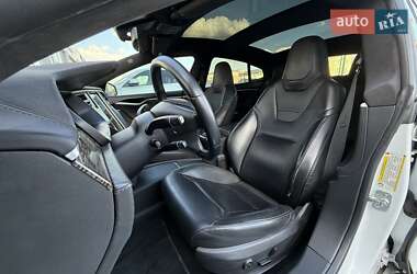 Лифтбек Tesla Model S 2016 в 