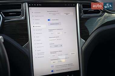 Лифтбек Tesla Model S 2016 в 